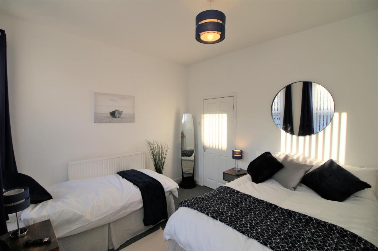 Three Bedroom Townhouse - Free Local Parking - By Promise